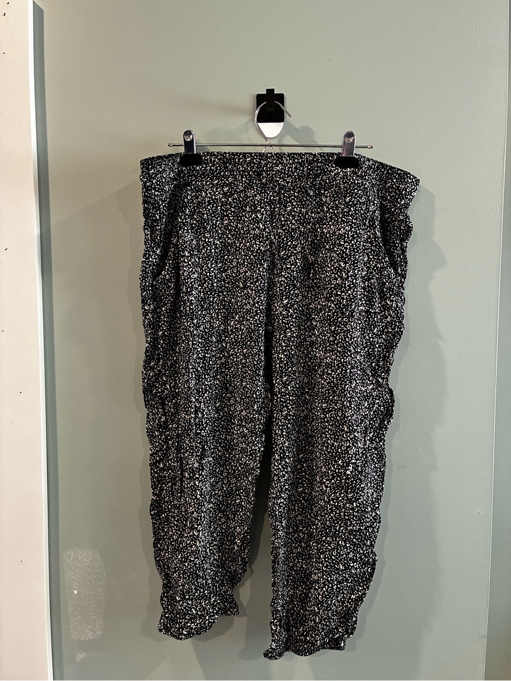 O’Neill navy and white beach pants (XL)